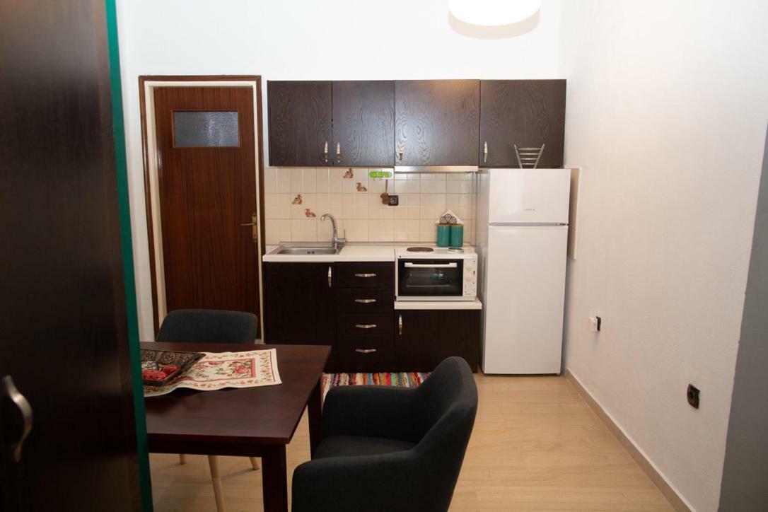 Cosy Downtown Studio - Suite Komotiní Extérieur photo